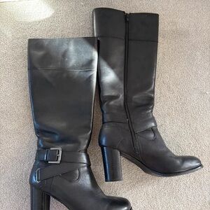 Elegant Black Heeled Boots for Women